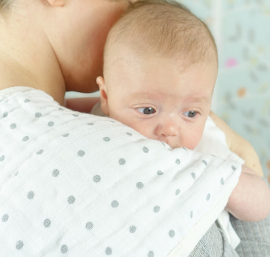 First-time guide to burping a baby - MuslinZ